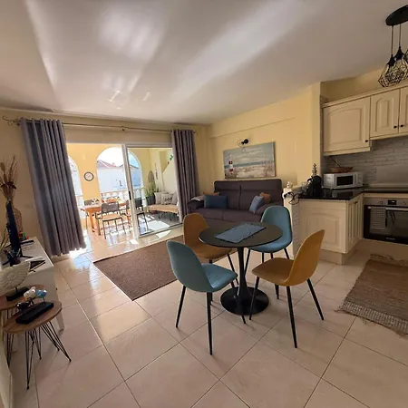 Mona's Point Tenerife - Aircon, Private Parking And Heated Pool