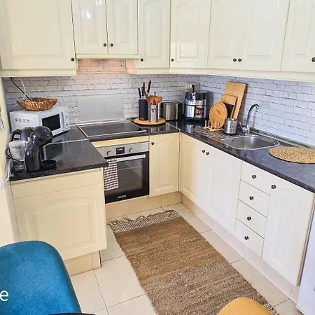 Mona's Point Tenerife - Aircon, Private Parking And Heated Pool Apartamento